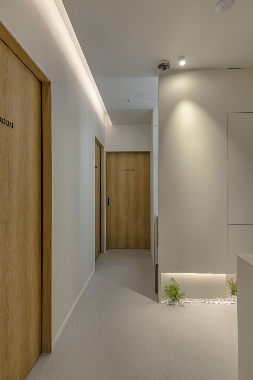 19 平米的白色与原木高级 SPA 空间设计-10