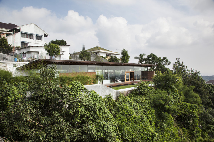 灵活高效的小型生活工作住宅-2