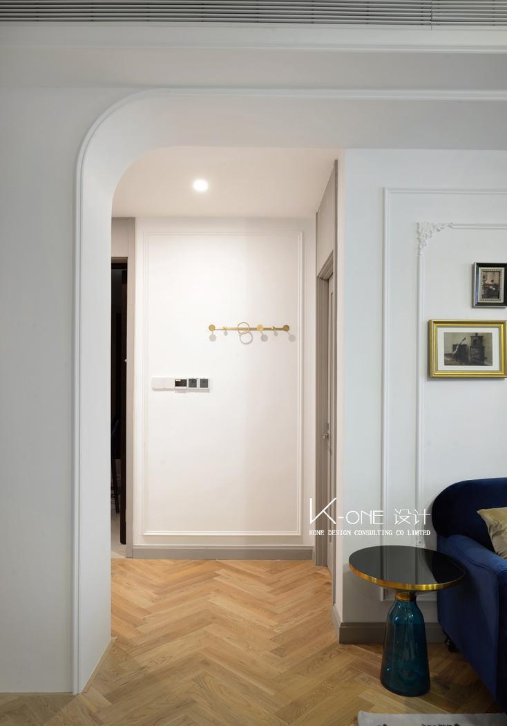 黄铜元素打造的雅致浪漫空间-11