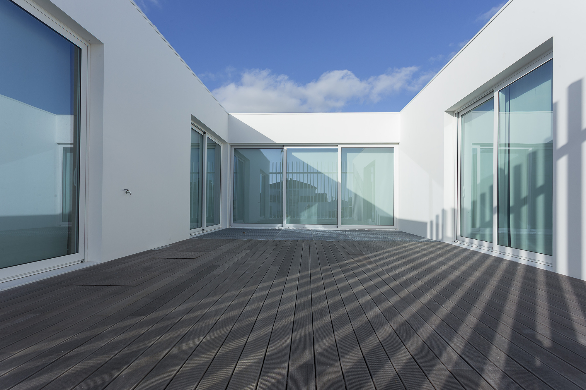 葡萄牙 Azores Islands 新住宅,无障碍设计让生活更美好-29