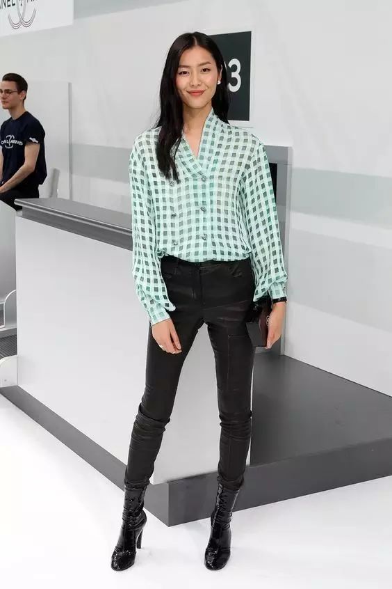 2017 流行色草木绿，这样穿让你远离路人-43