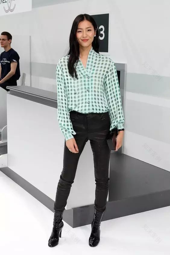 2017 流行色草木绿,这样穿让你远离路人-43