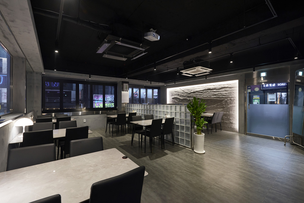 高级黑 | 25 坪韩餐店的精致内饰设计-7