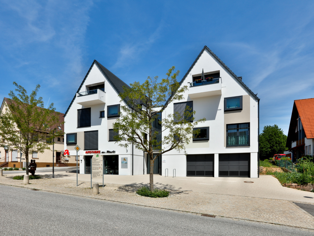  Wohnhaus und Gewerbe am Marktplatz Deckenpfronn - buerohauser-62