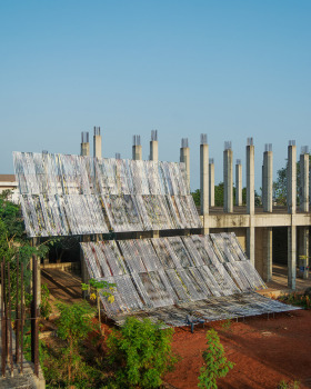 Limbo Engawa装置丨加纳