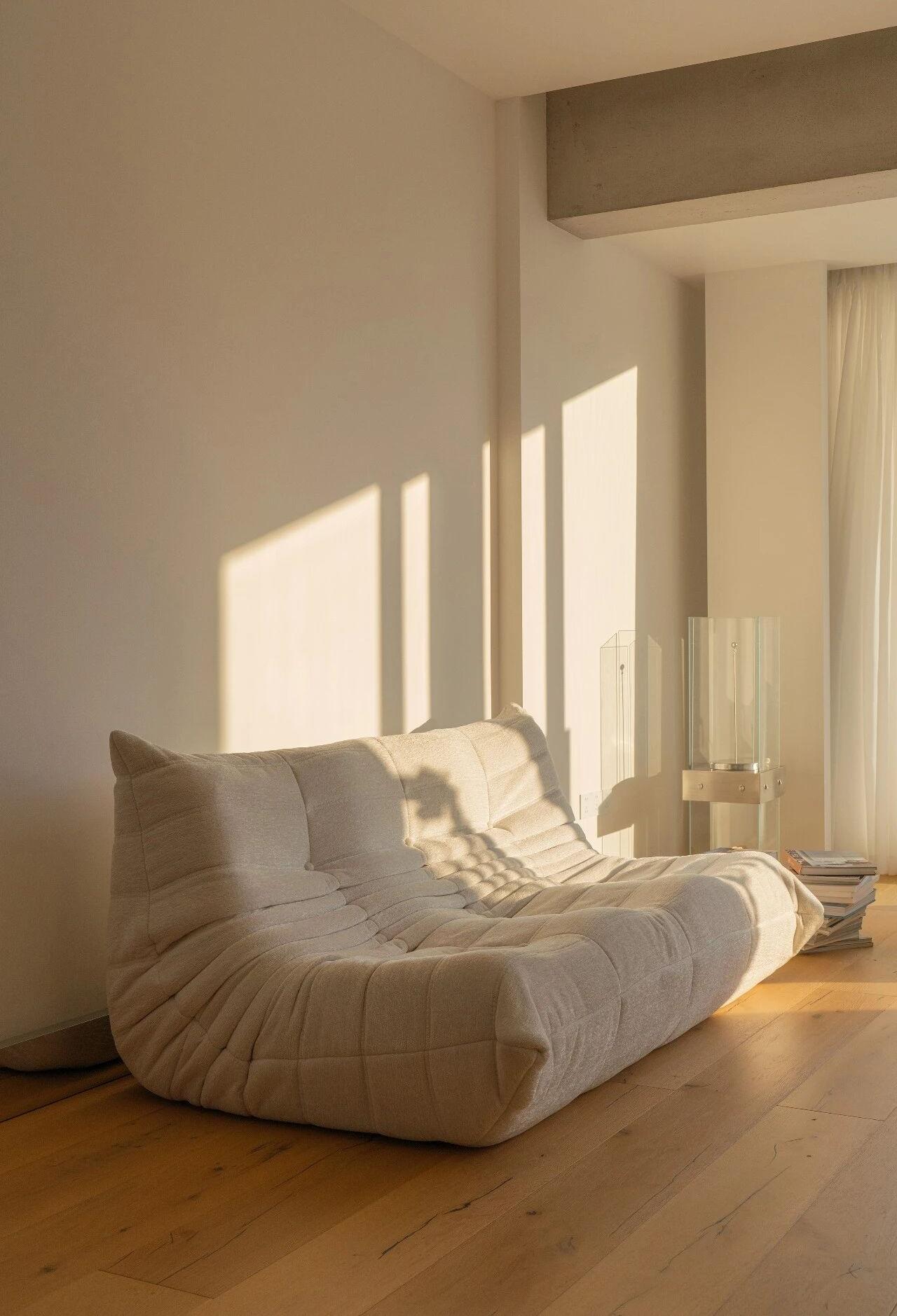 福建00后设计师为业主打造72㎡一人居极简私宅丨中国龙岩丨向内建立-15