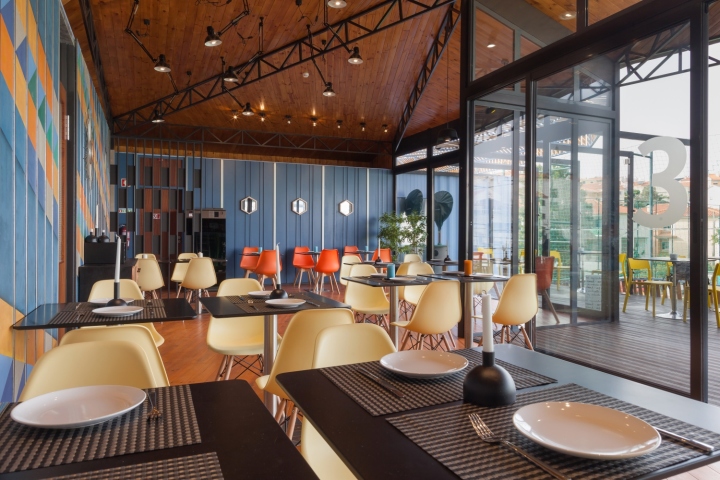 Clube 39(葡萄牙足球俱乐部集装箱建筑)-5