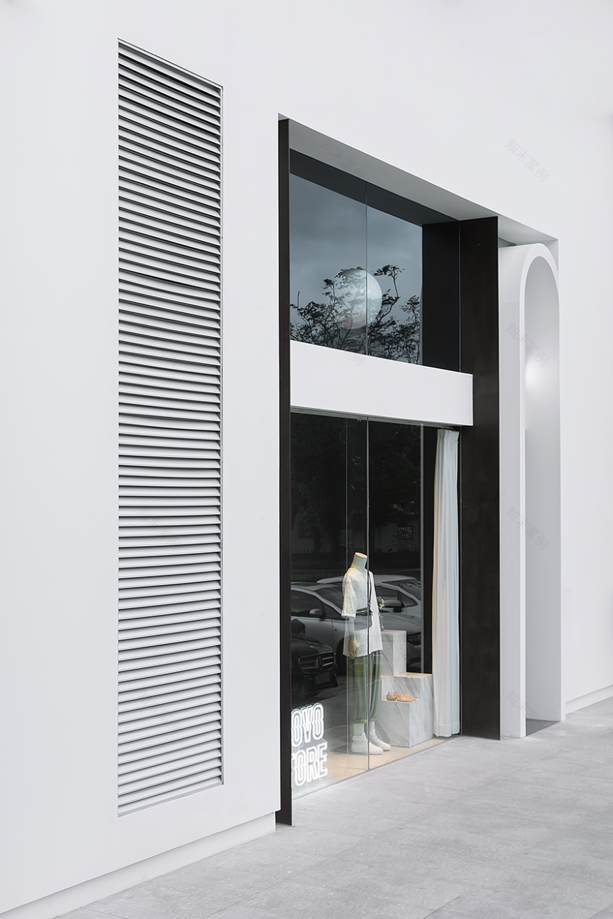 NOVO 服装店丨目后空间设计-4