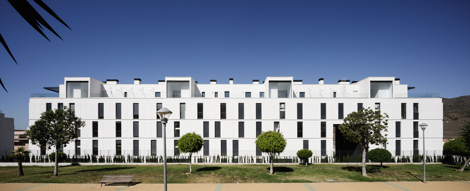 西班牙马拉加 Huerta Nueva 住宅建筑设计丨Bakpak Architects-10