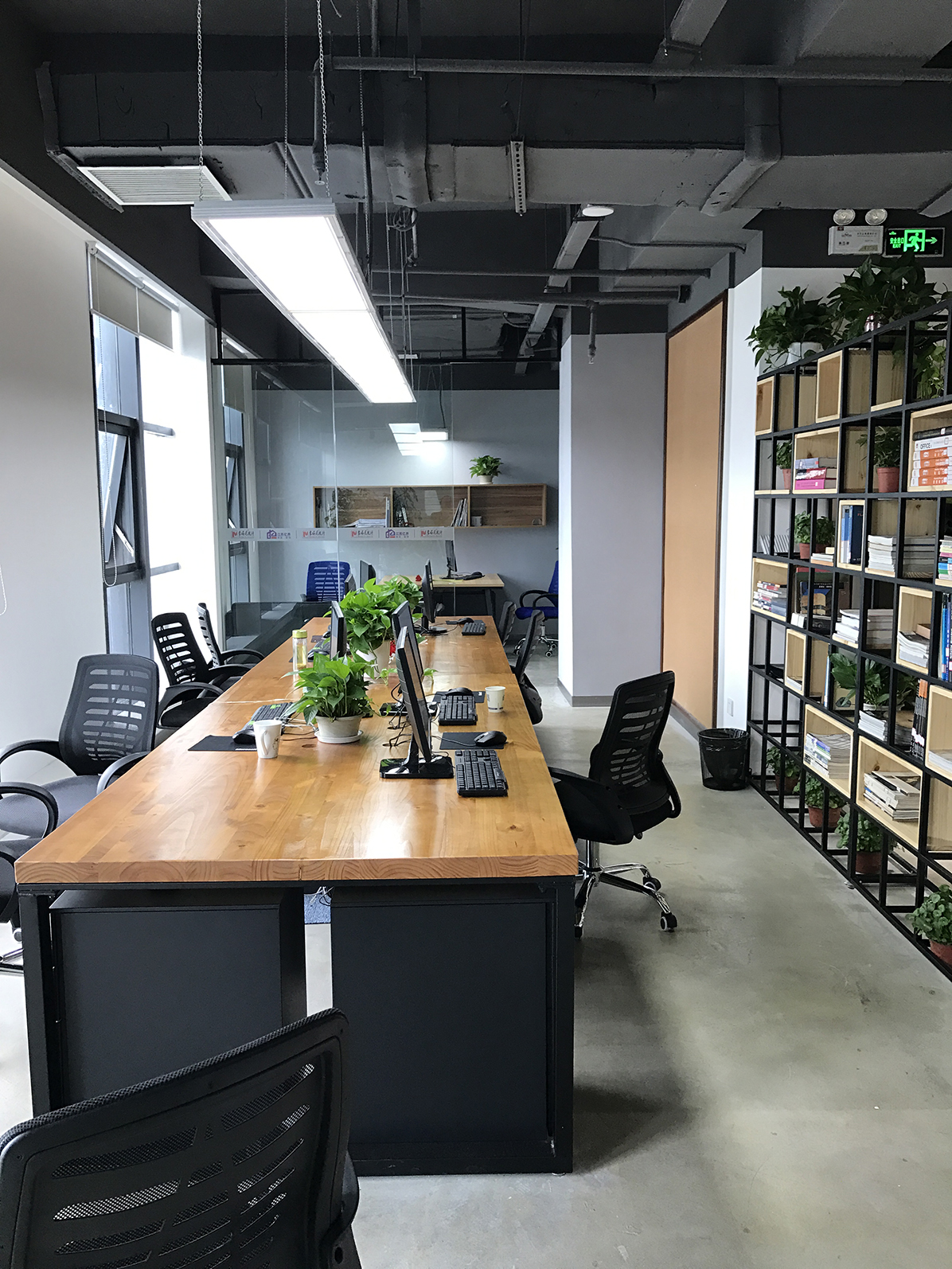 江苏亿界建筑装饰办公空间-2