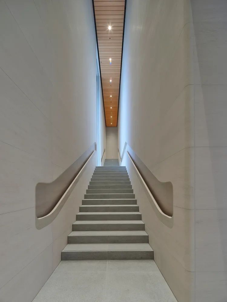 全球首个水上漂浮苹果店,创新设计诠释品牌理念-76