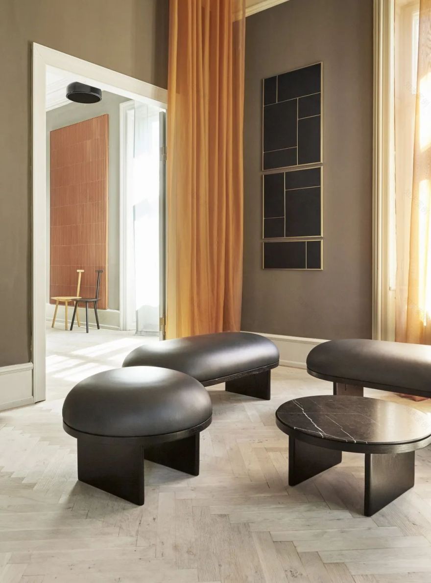 丹麦 PLEASE WAIT to be SEATED 品牌新展厅,艺术瓷砖增添空间魅力-30