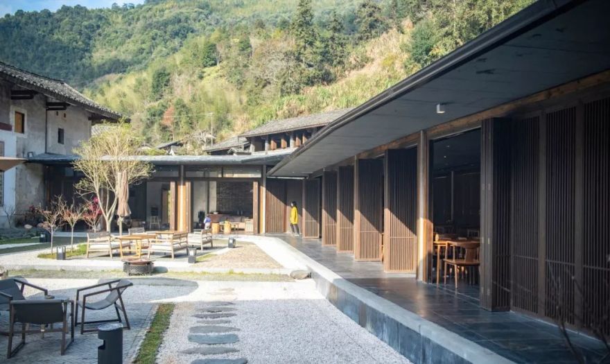 归隐深山,客家土楼变身为文化行馆-120