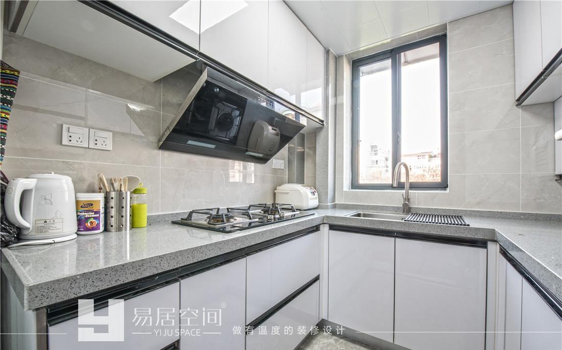 北欧风小户型设计,明亮收纳两不误-27