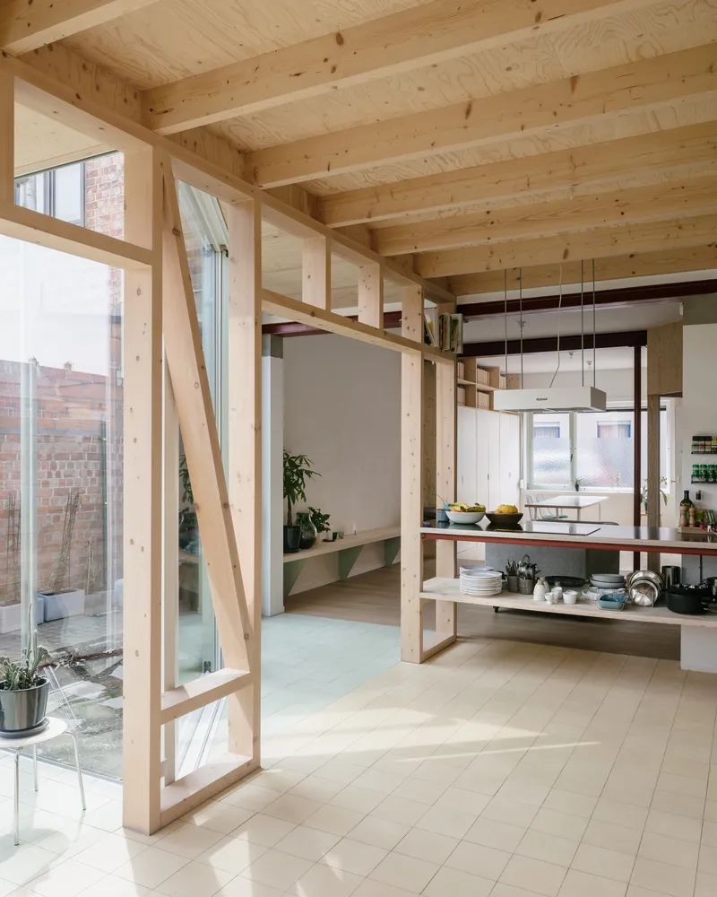 狭长工人房变花园住宅丨勾勾手设计网-12