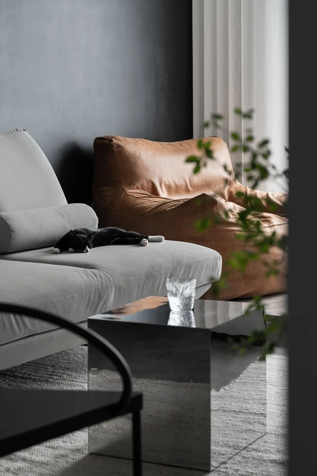 极简黑白灰空间丨姚轻轻-29