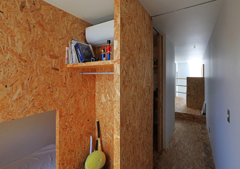 错层手法为四米宽的东京住宅增添无限魅力-5