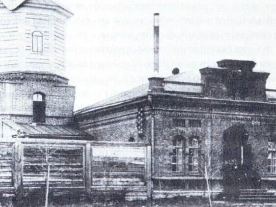 俄罗斯河港历史电站变身办公室丨俄罗斯秋明丨Brusnika Company-35