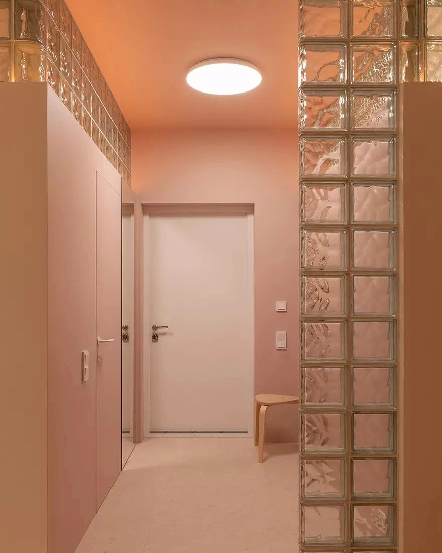 40㎡玻璃砖小宅丨Tatyana Ponomareva 和 Olga Elizarova-18