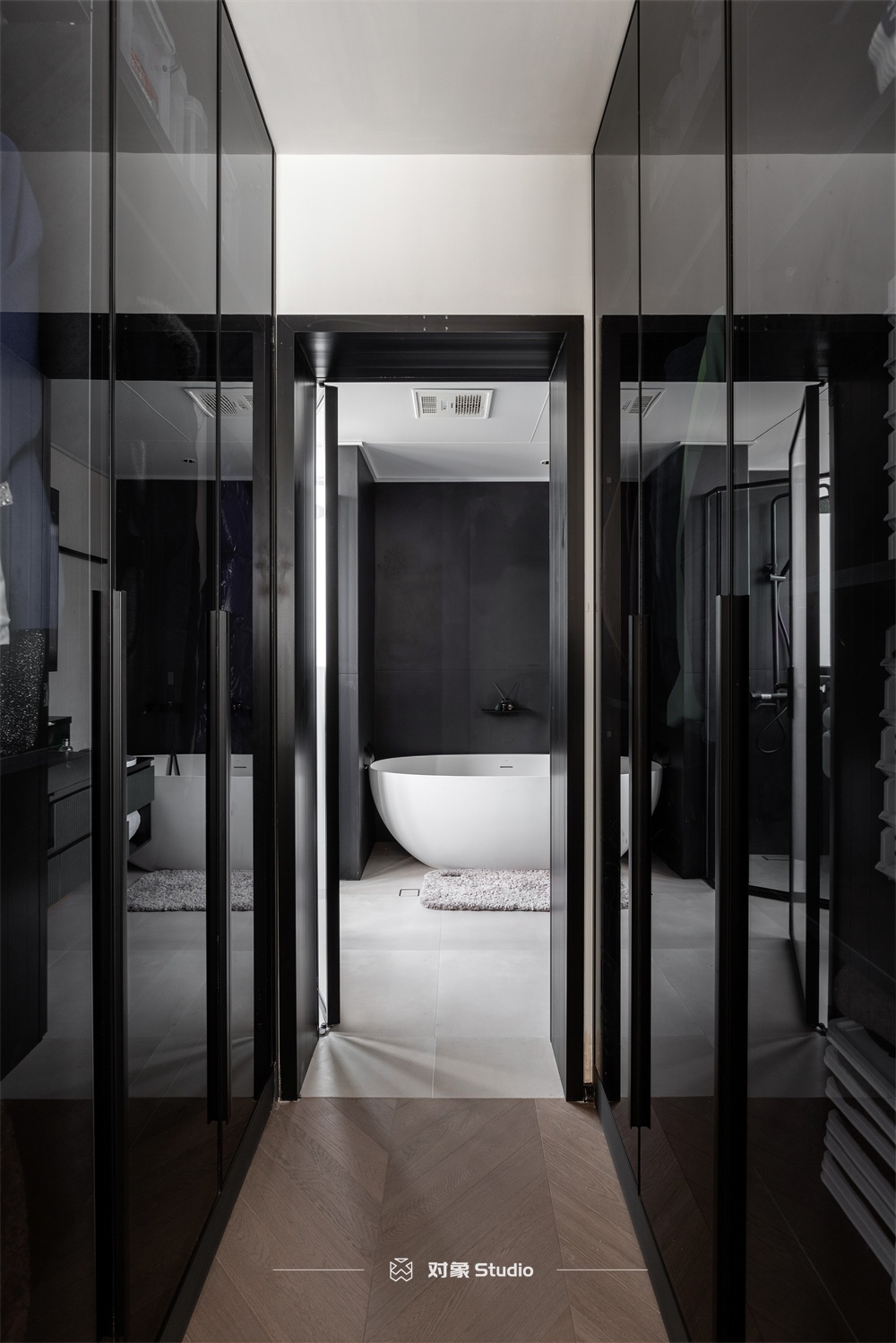 黑白极简,150 平空间的艺术生活丨对象 Studio-32