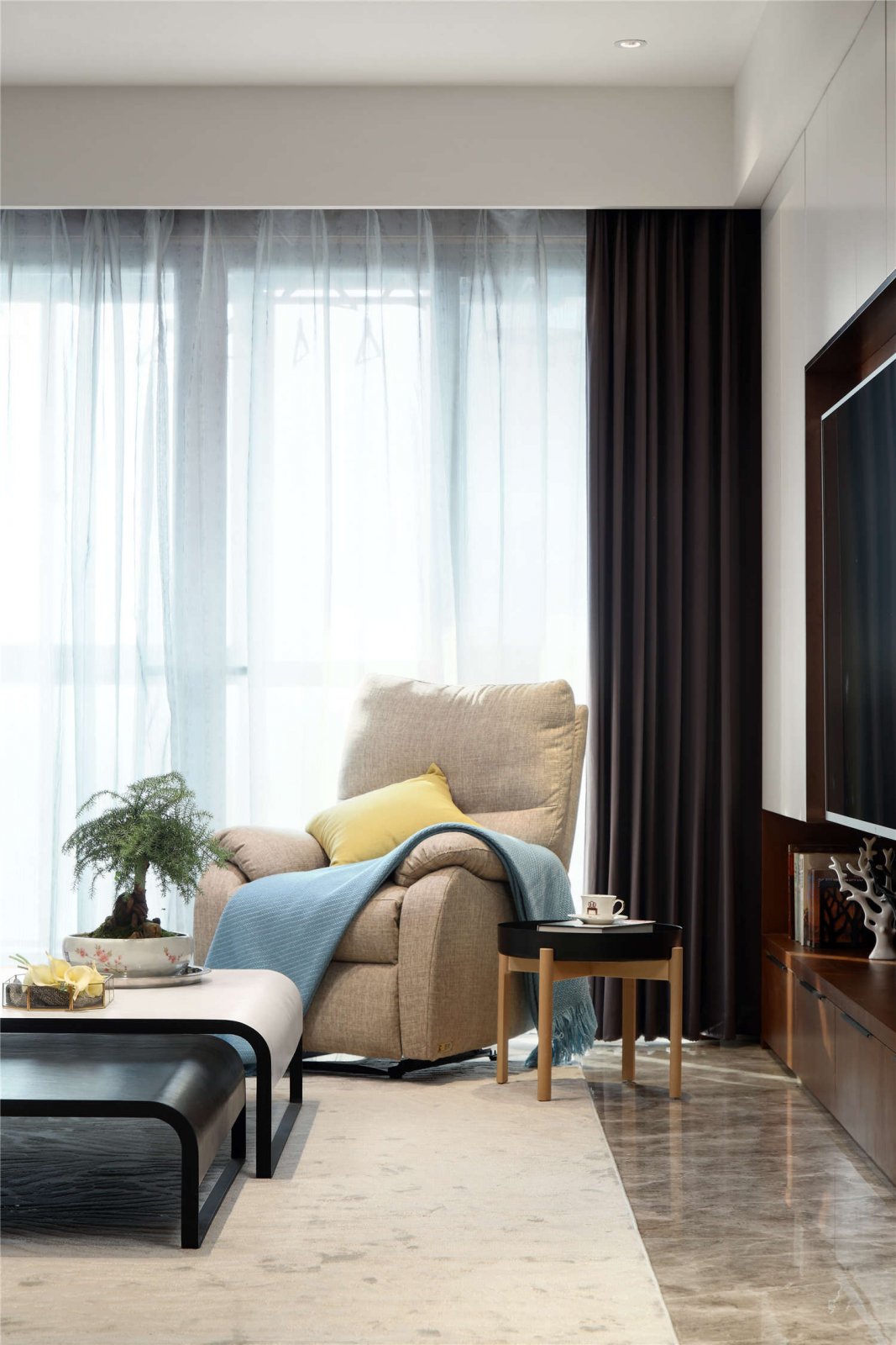 充满现代轻奢风格的居住空间-4