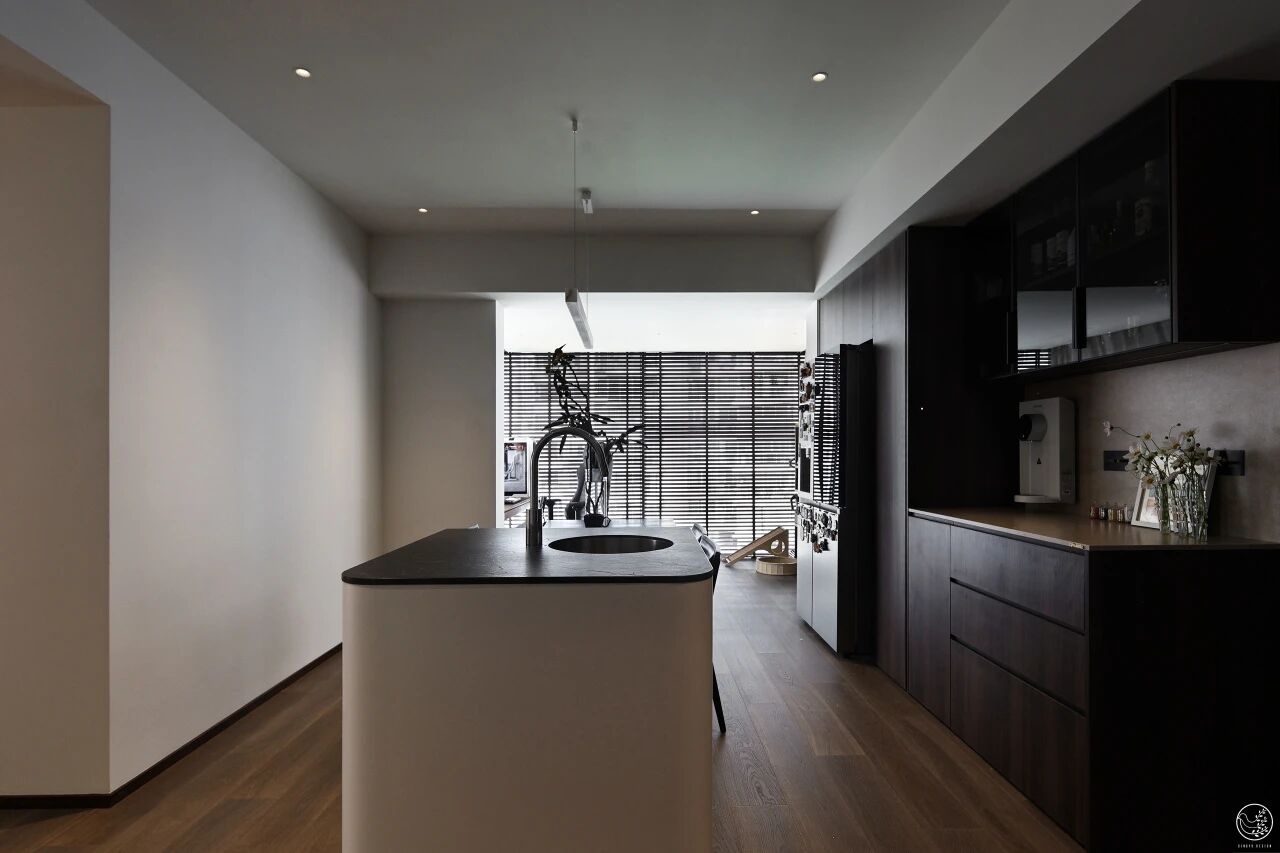 主卧变客厅？不按套路出牌的家有多爽-31