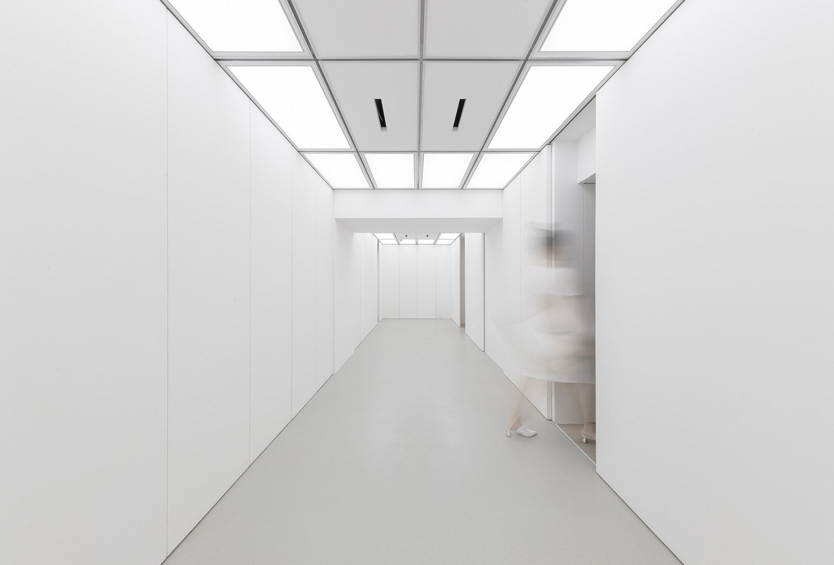 上海FIUFIU画廊 / 万社设计咨询(深圳)有限公司-26