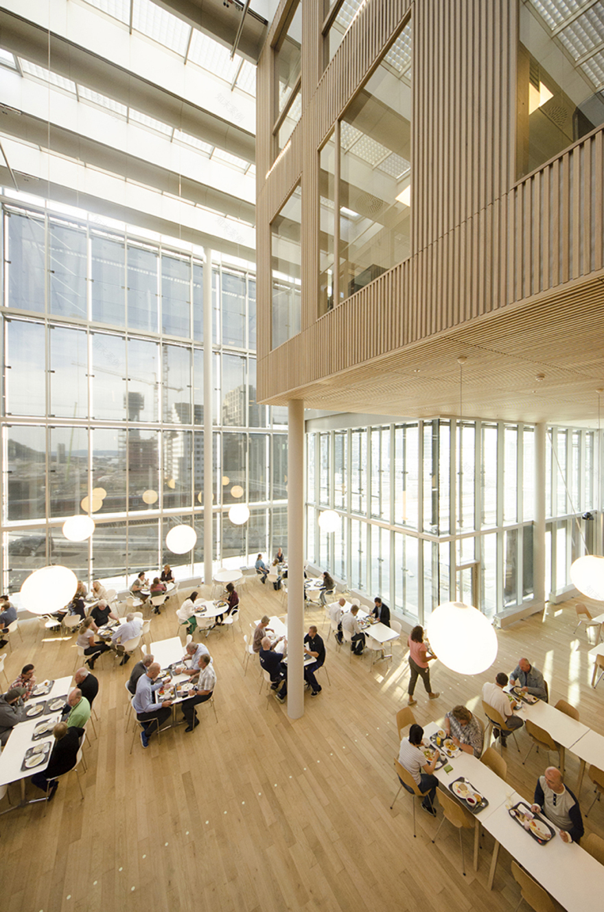 施韦格加德斯门 21 + 23-11