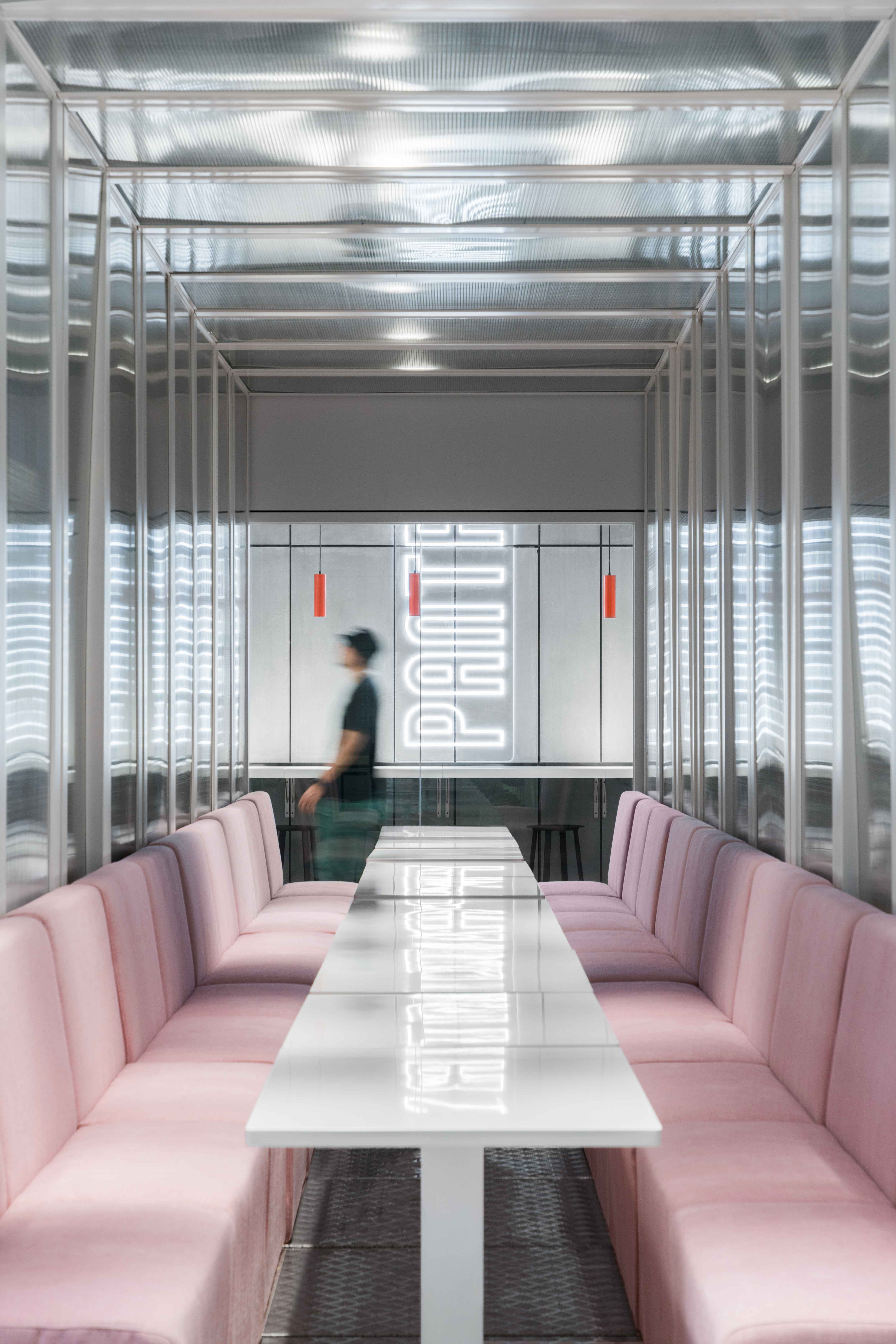 SOHO 3Q（这是一个特定名称，一般不进行常规意义翻译，保留英文形式）丨中国成都丨Superimpose-5