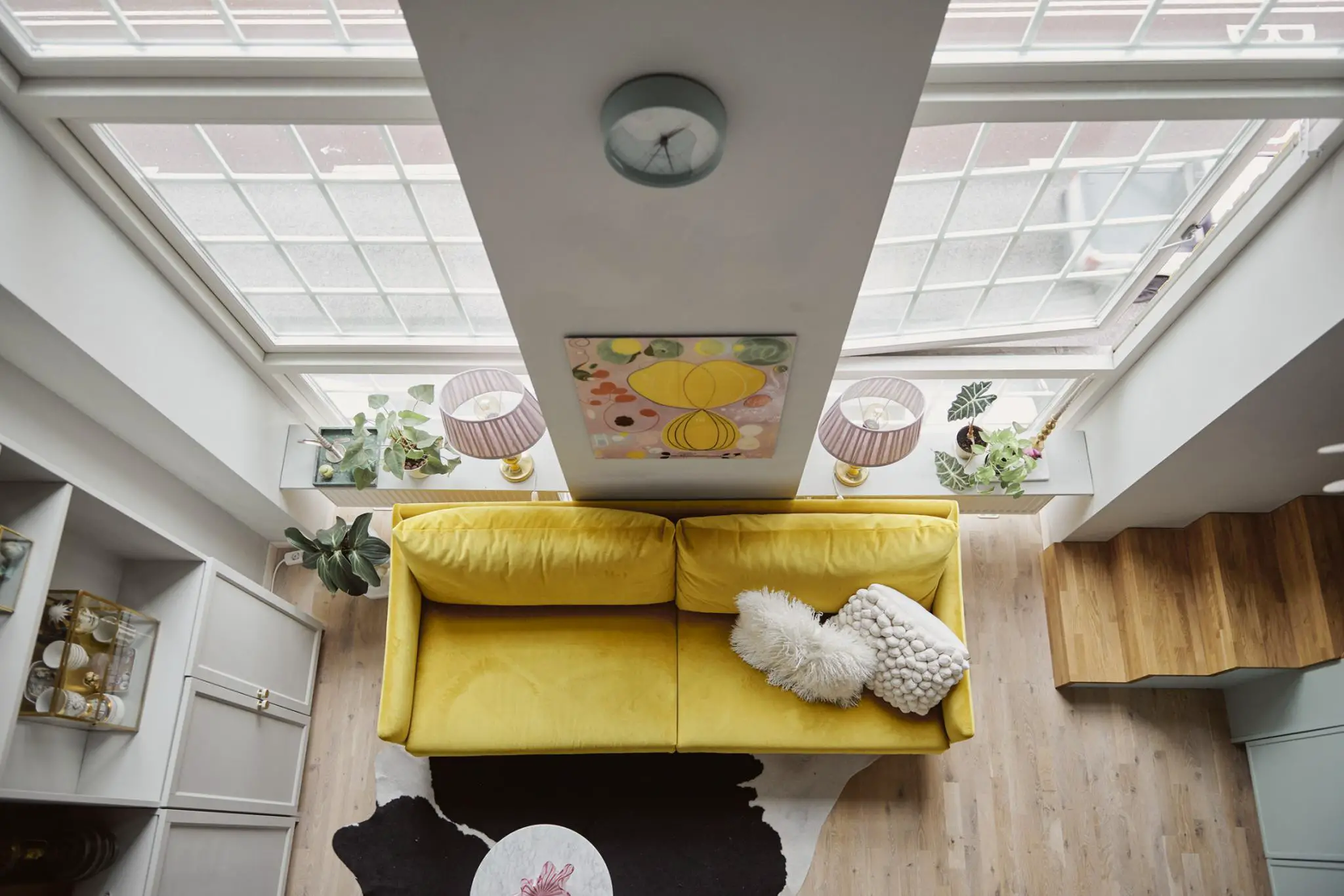 瑞典 47m2 色彩鲜艳的复式公寓设计-10