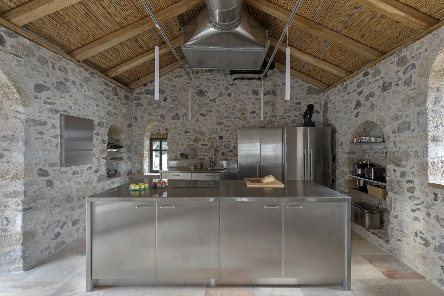 希腊 Kardamili 海滨历史建筑的现代重生丨Etsi Architects-56