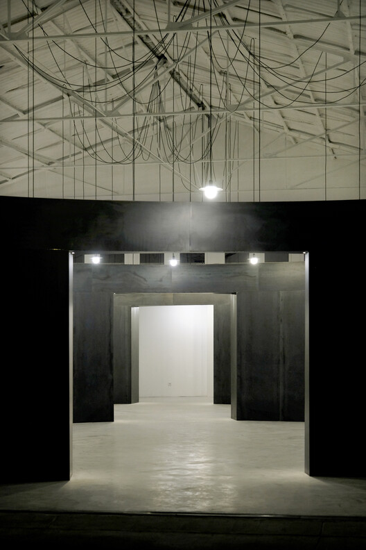 Ulisseia Renovation | 工业仓库变身临时住宿与活动空间-23