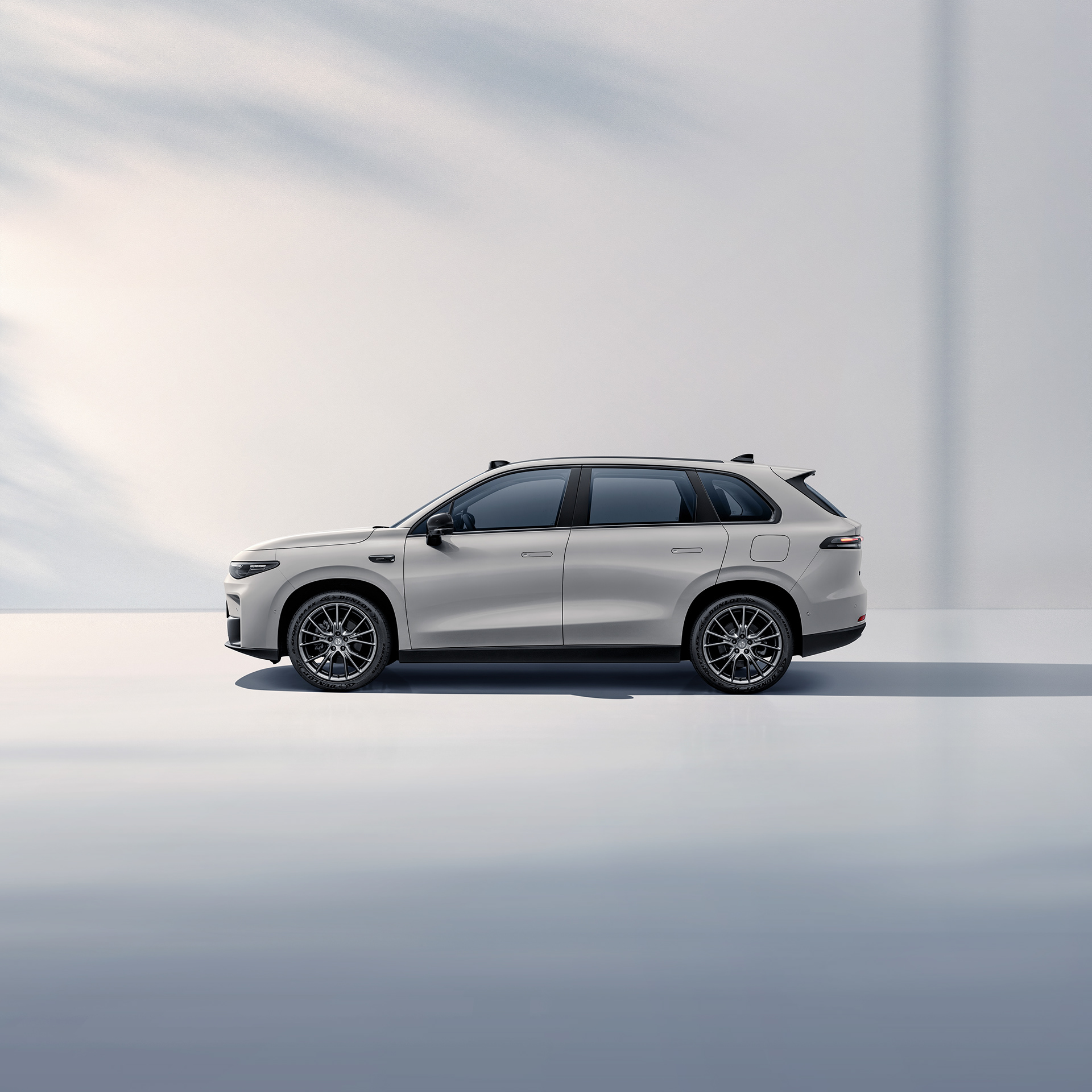 你提供的THE PERFECT LIEFE可能有误，推测正确的词是THE PERFECT LIFE，对应的翻译是：零跑C10，完美生活 丨BITONE-14