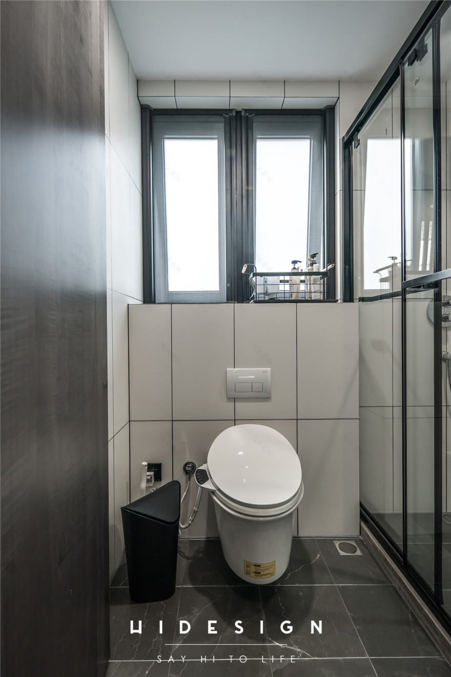 深色工业风重塑阿斯加德,功能分区打造年轻夫妻理想居所-30