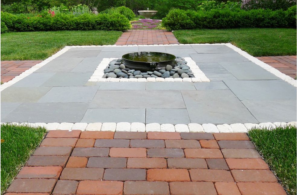 花园铺装的艺术 | 选材与设计的完美融合-31