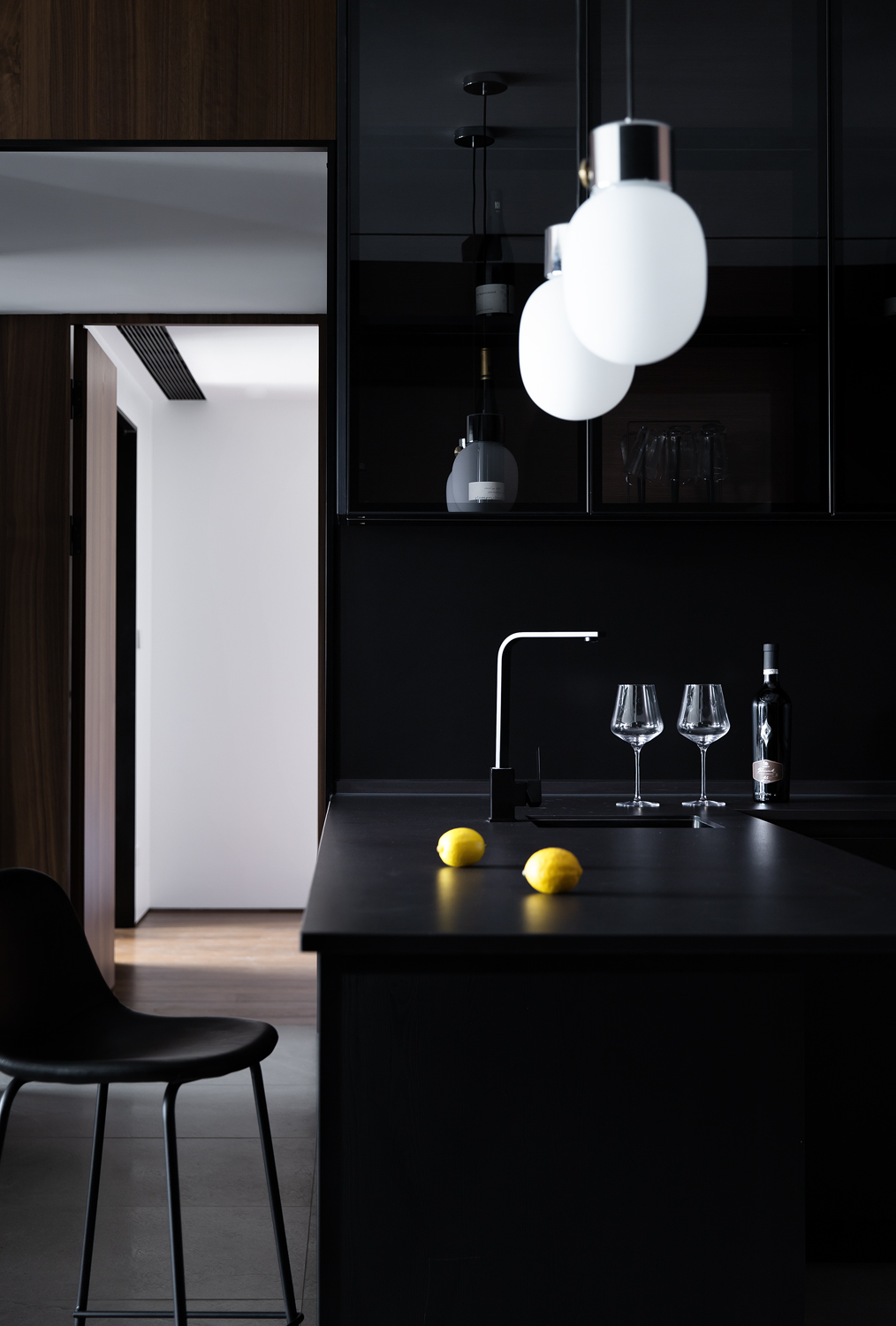 暗黑玩家｜胡桃木+酷感黑白的随性不羁丨中国深圳-26