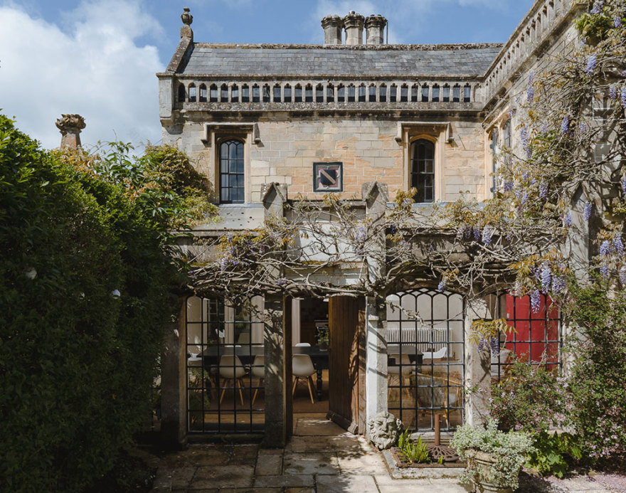 英格兰 19 世纪哥特式石屋,穿越时空的浪漫居住体验-4