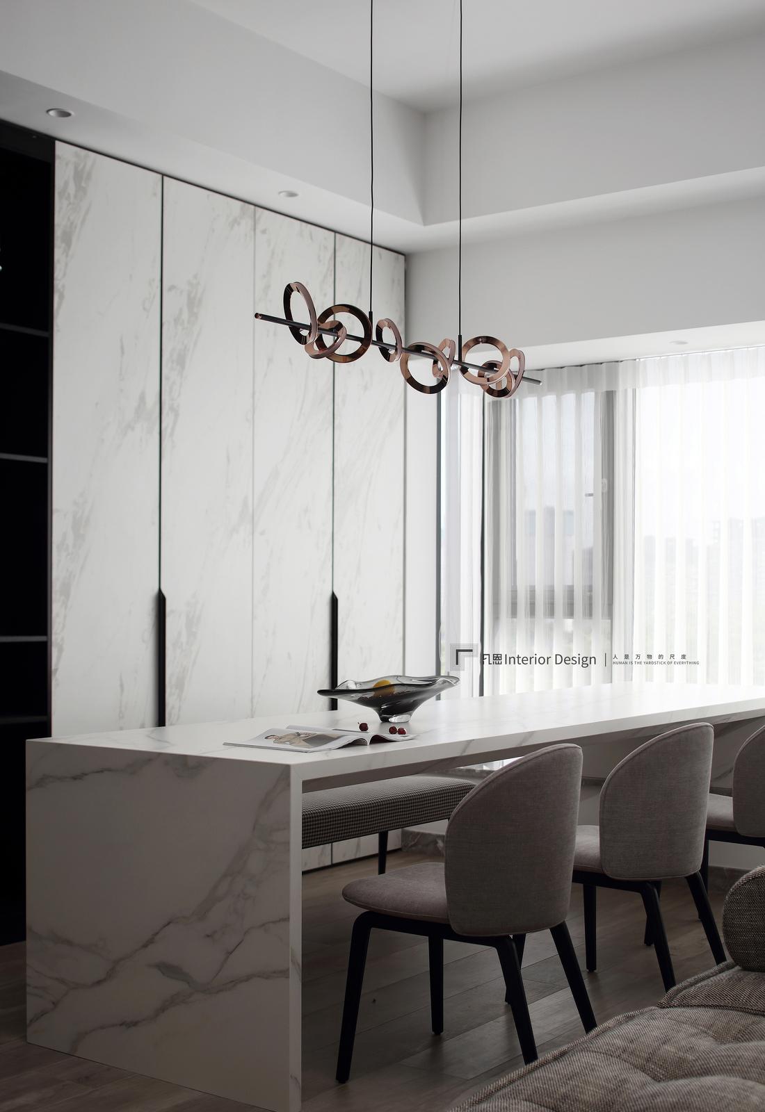 深咖灰调的普拉提会所-8