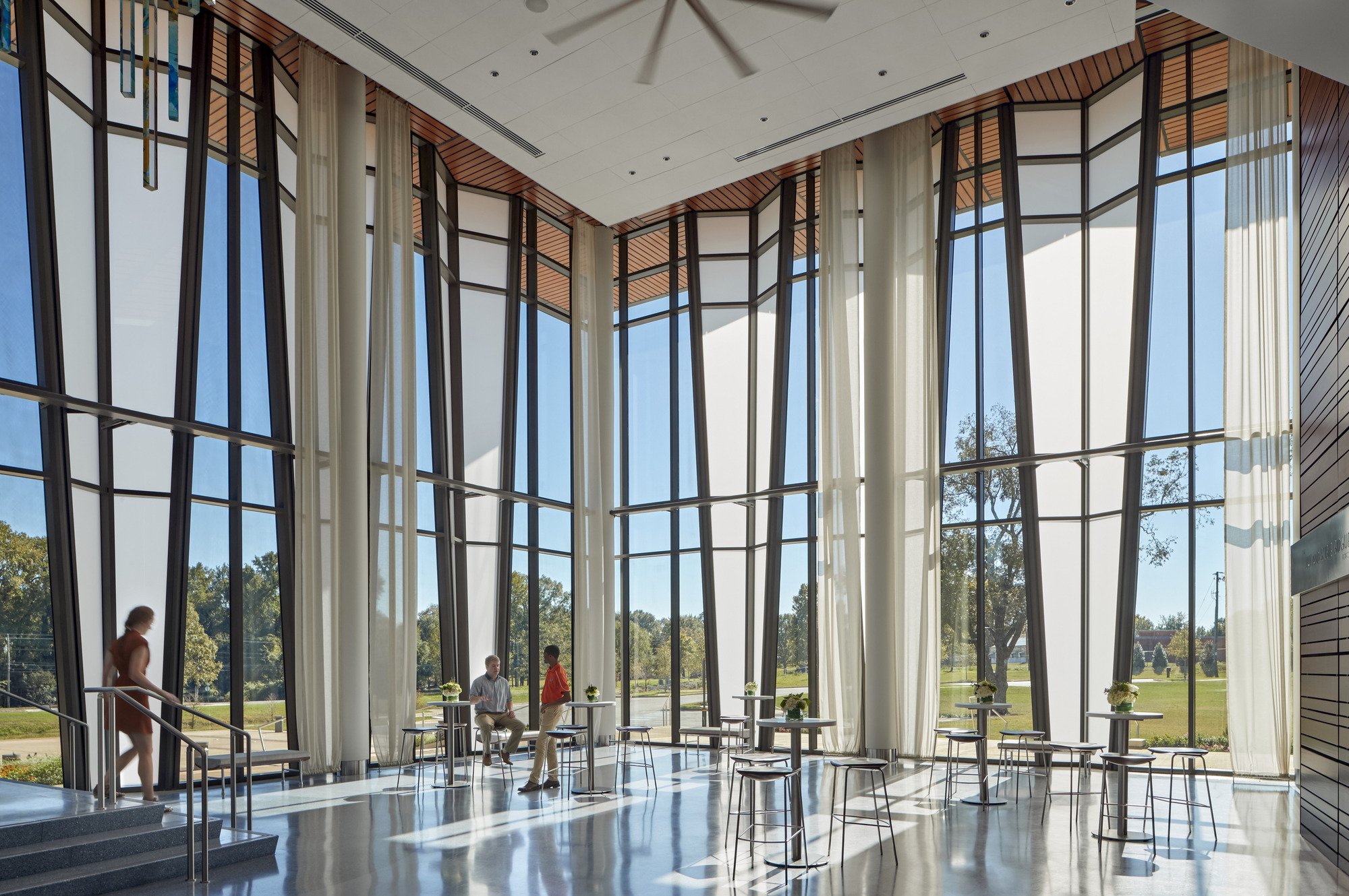 Jay and Susie Gogue Performing Arts Center / Wilson Butler Architects-29