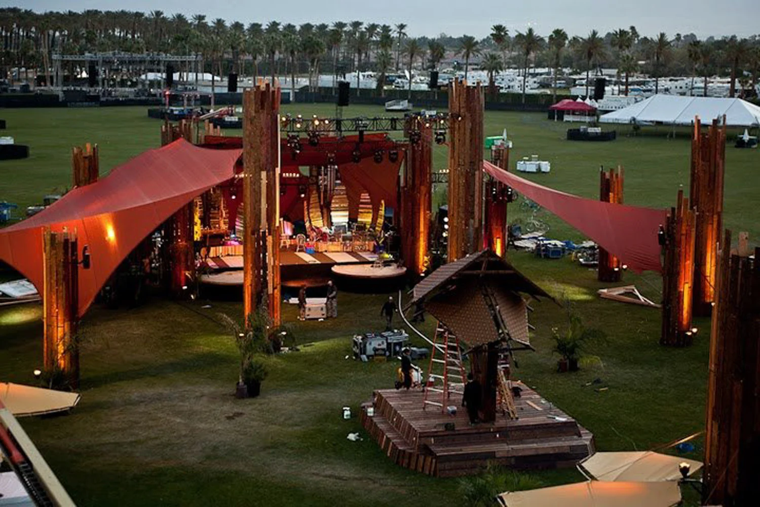 Do Lab Misting Oasis Stage at Coachella 2010 — HUNTER LEGGITT STUDIO-0