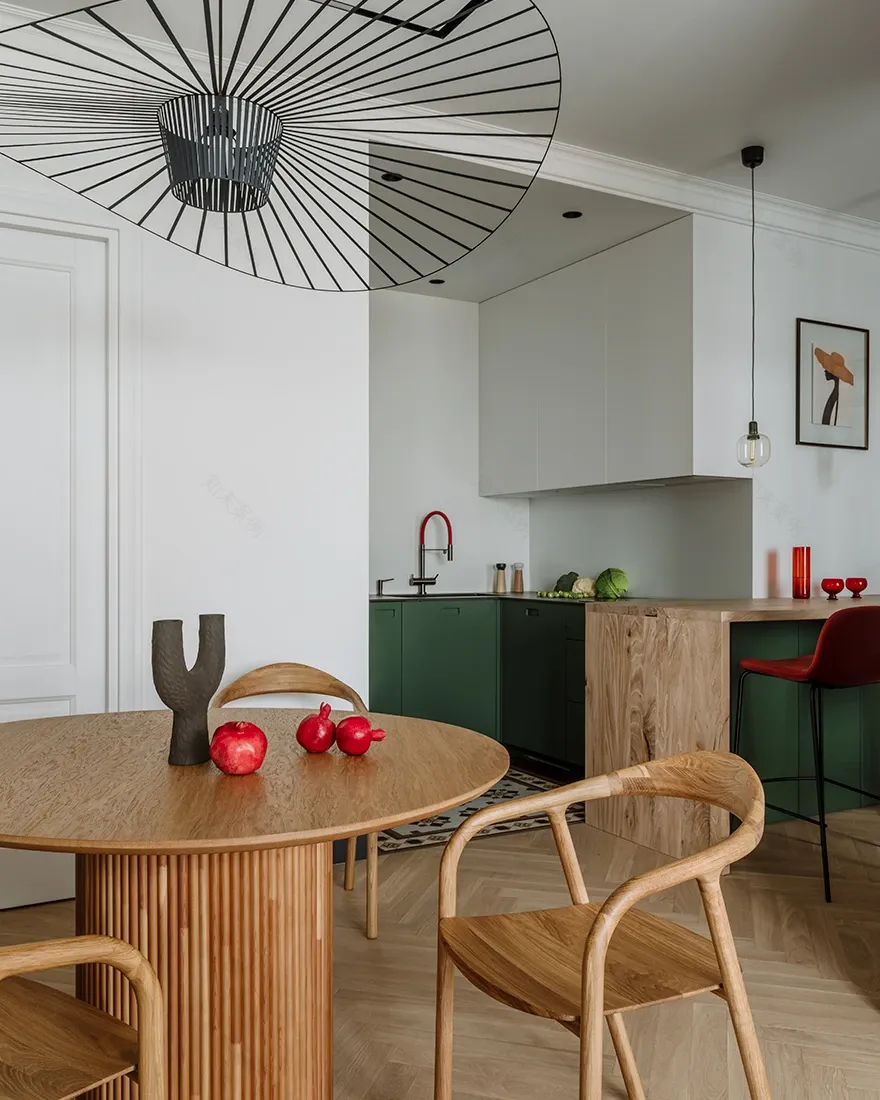 Красный винтерьере: дизайн квартиры 100 кв. метров-11