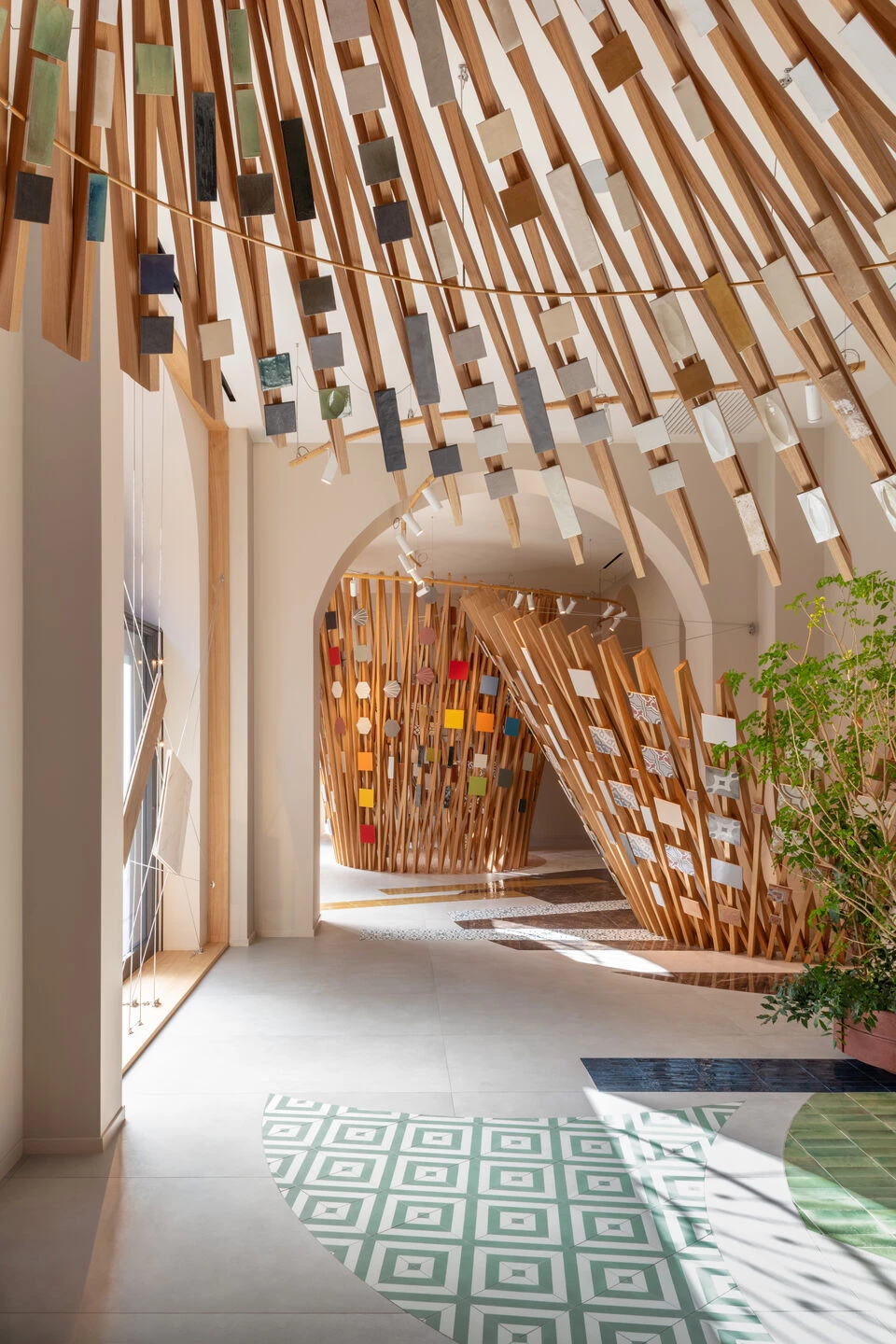 Ragno 旗舰店丨意大利米兰丨Miralles Tagliabue EMBT-48