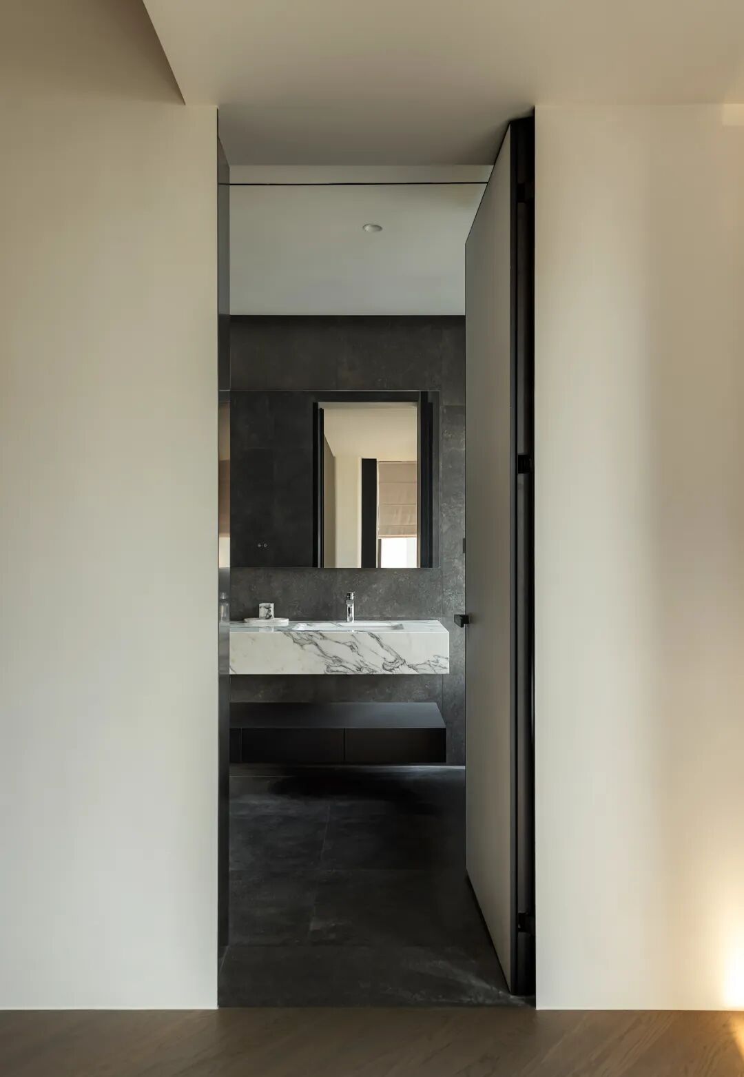 【新作】270㎡江景大平层，白墙如纸江景为画，爱是留白处的落款-71