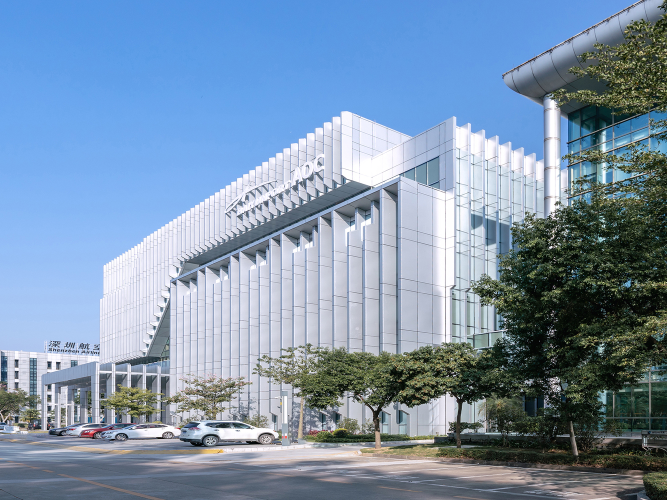 广州白云国际机场综合信息大楼-7