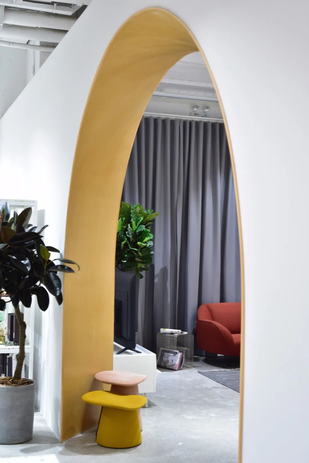 上海万象城“尖叫设计”家具店 | 北欧风情的白色拱门空间-142