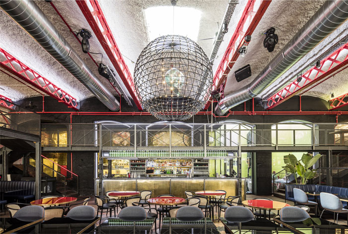 巴塞罗那EL MAMA复古艺术风格餐厅设计-4