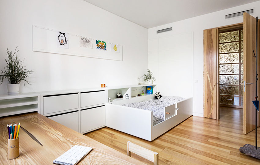 乌克兰郊区现代宜居之家-11