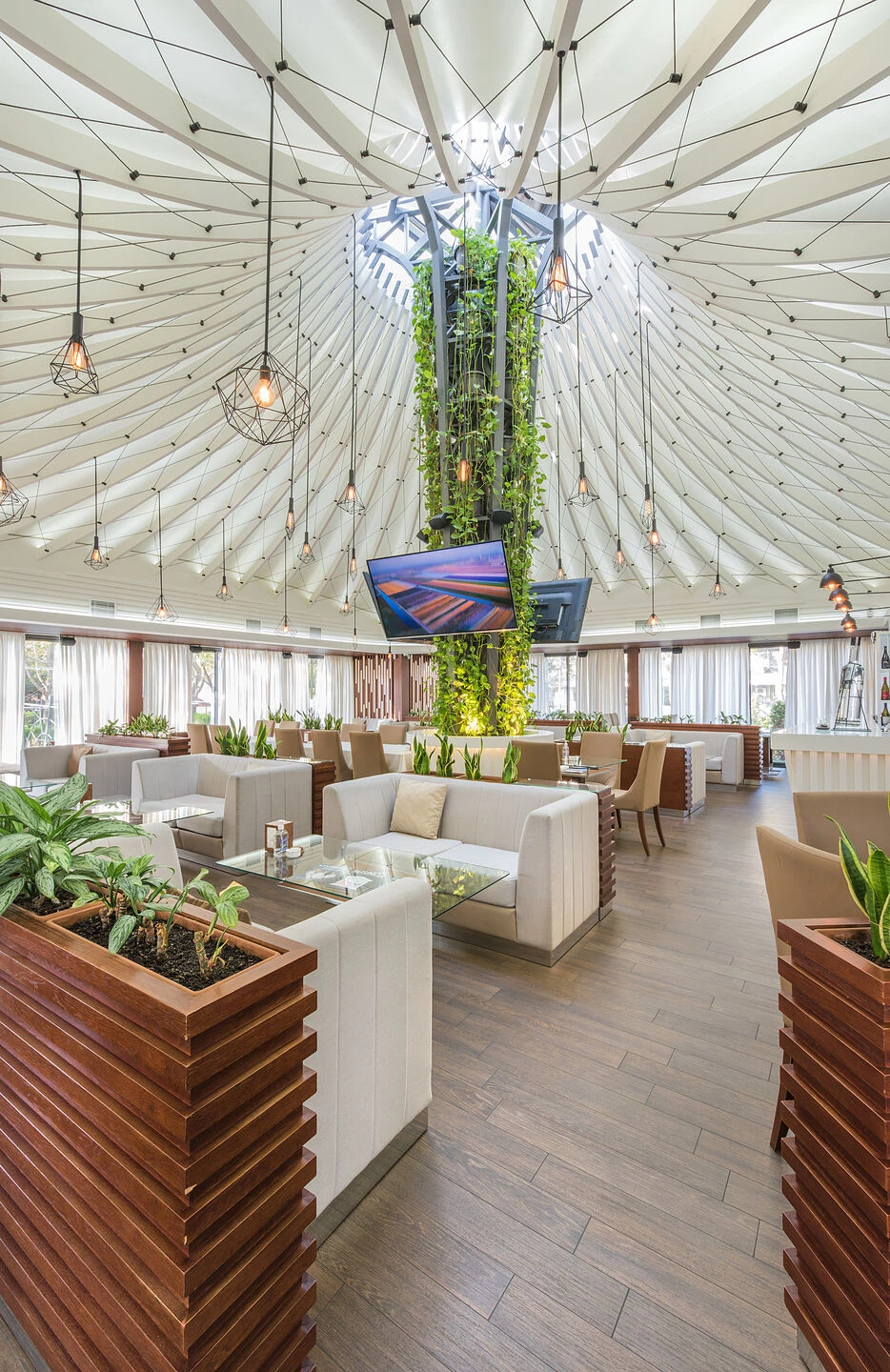 亚美尼亚“旗帜”餐厅丨GDG-17