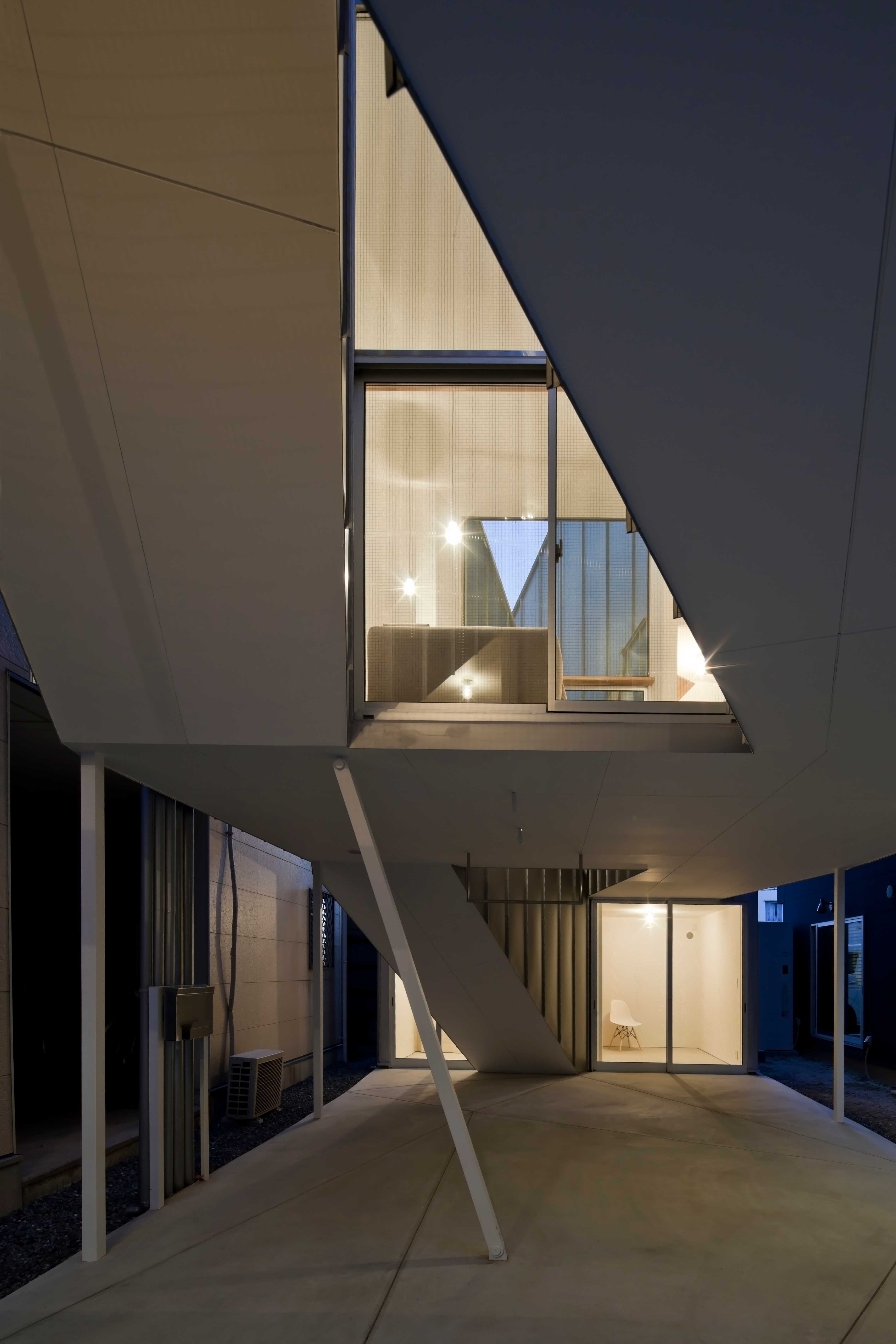 空中舞动的住宅 | 大阪市中心的三维居住空间-17