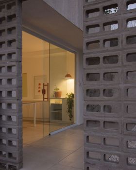 巴西 Curitiba 花园办公室丨Cotí Arquitetura